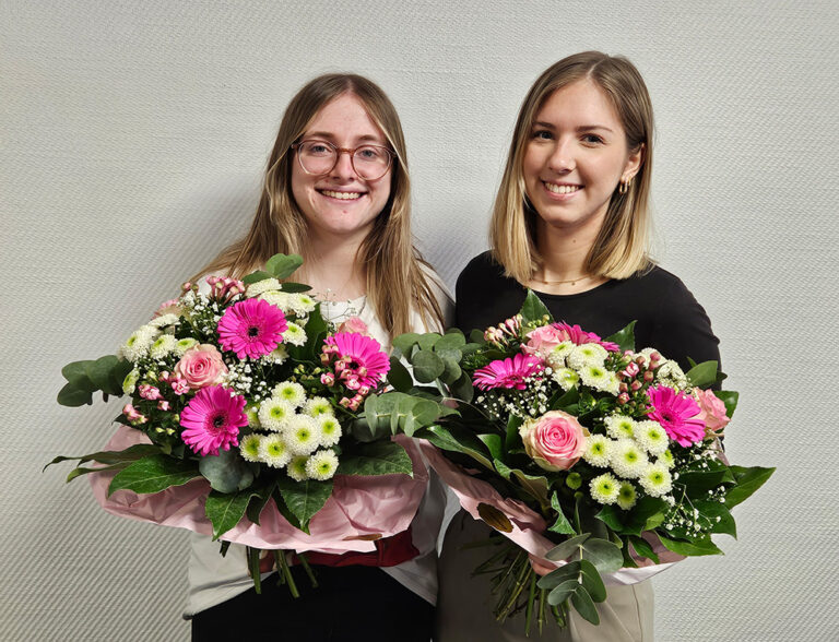 Azubis Johanna Eidt und Luisa Leersch